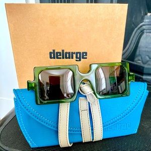 Delarge green unisex sunglasses *brand new*